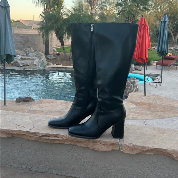 Classic Knee High Leather Boots with Square Toe Sturdy Heal - Picture 2 of 4